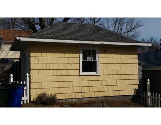 407 Rochester St, Fall River, MA 02720