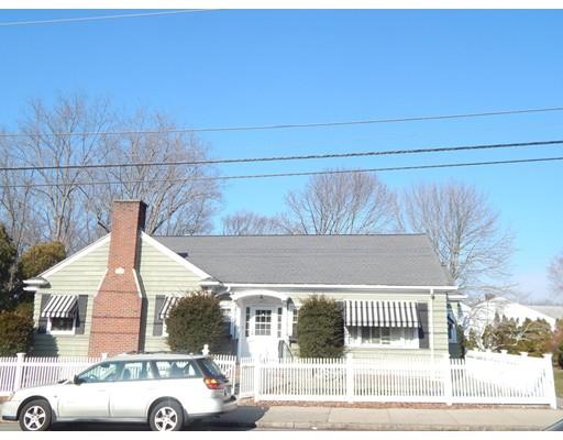 1786 Robeson St, Fall River, MA 02720