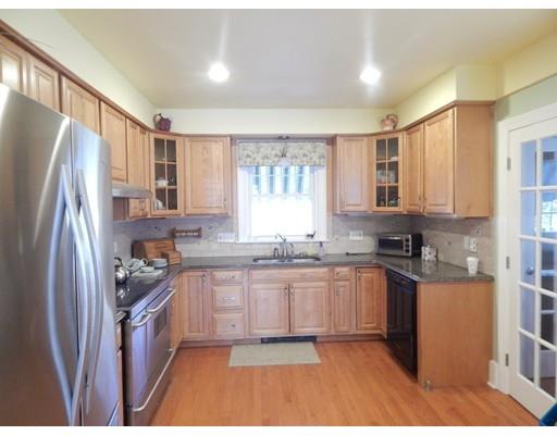 1786 Robeson St, Fall River, MA 02720