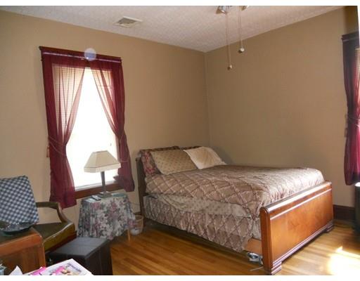 828 STAFFORD RD, Fall River, MA 02721