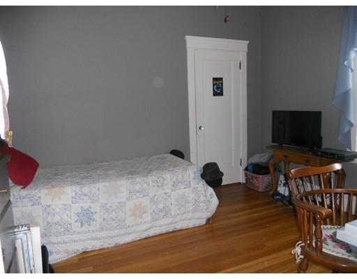 828 STAFFORD RD, Fall River, MA 02721