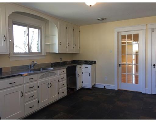 2373 Riverside Ave, Somerset, MA 02726