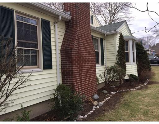 2373 Riverside Ave, Somerset, MA 02726