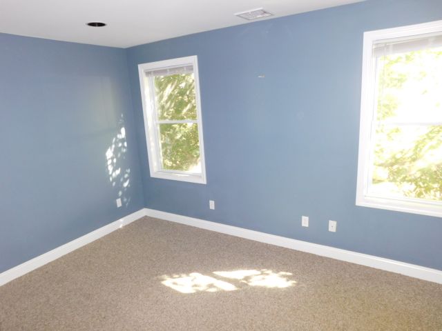 54 Knapp StSomerset, MA, 02726Bristol County