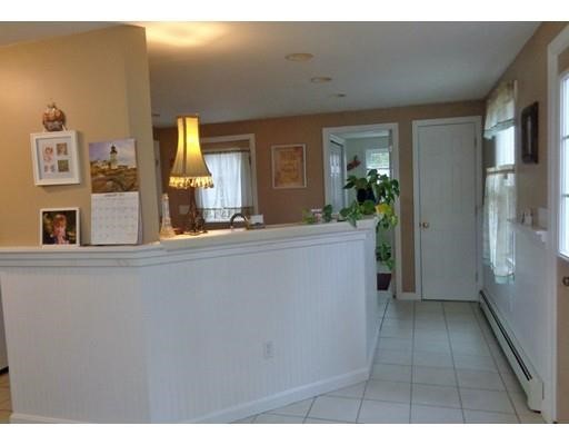 176 Wareham Rd, Marion, MA 02738