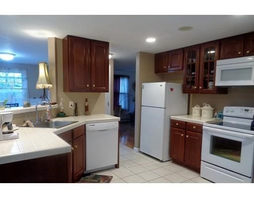 176 Wareham Rd, Marion, MA 02738