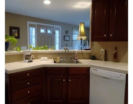 176 Wareham Rd, Marion, MA 02738