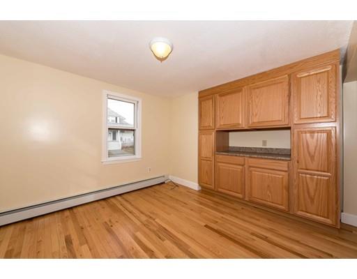 974 Monmouth St, New Bedford, MA 02745