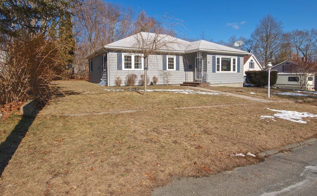 89 Lexington Ave, Dartmouth, MA 02747