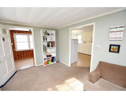 24 Brunner St, Plainville, MA 02762