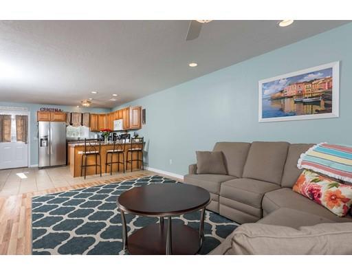 7 Finch Rd, Raynham, MA 02767