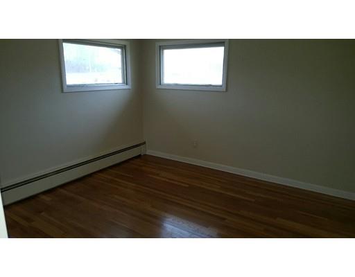 104 Highland Rd, Swansea, MA 02777