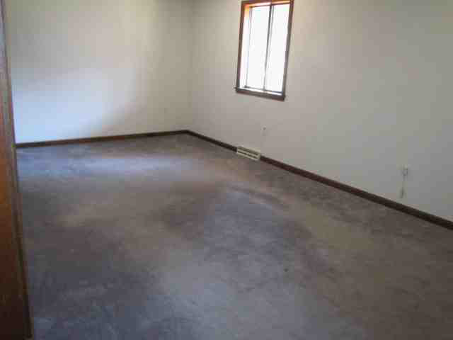 83 Beekman DriveAgawam, MA, 01001Hampden County
