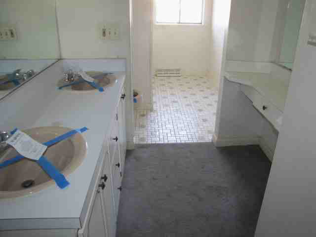 83 Beekman DriveAgawam, MA, 01001Hampden County