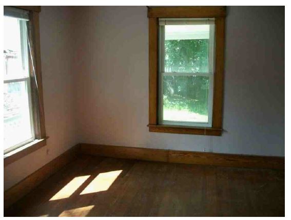 36 East StreetClinton, MA, 01510Worcester County