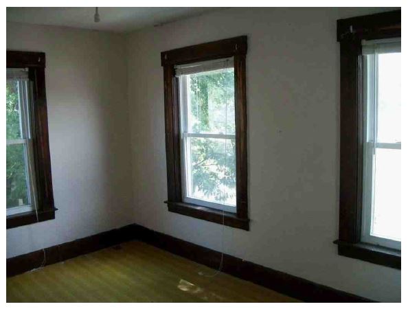 36 East StreetClinton, MA, 01510Worcester County