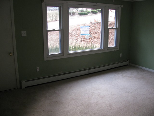 24 Vista LnSouthbridge, MA, 01550Worcester County