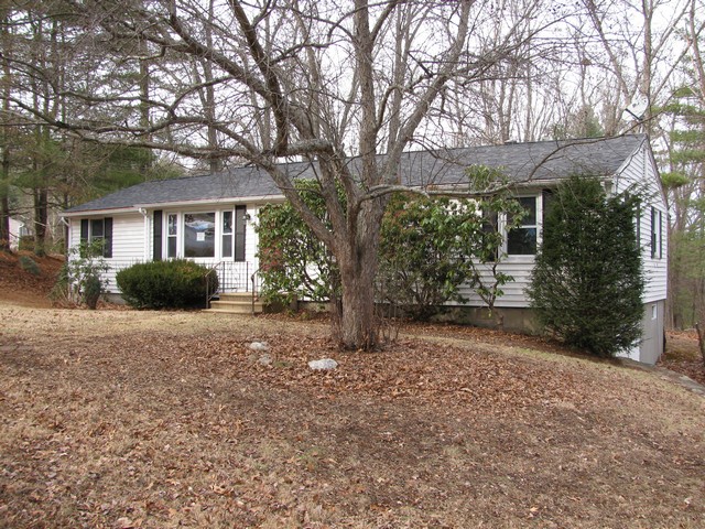 24 Vista LnSouthbridge, MA, 01550Worcester County