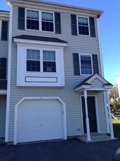 41 Roosevelt AvenueDracut, MA, 01826Middlesex County