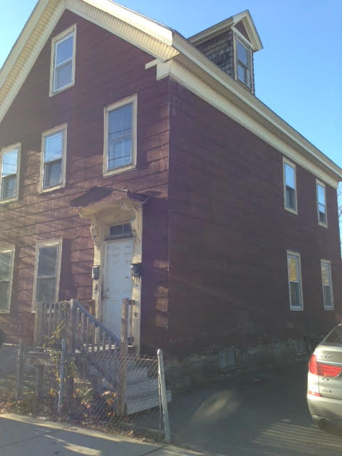 215 Water StLawrence, MA, 01841Essex County