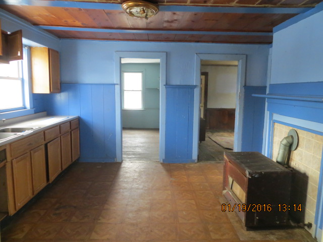 15r Barnum StTaunton, MA, 02780Bristol County