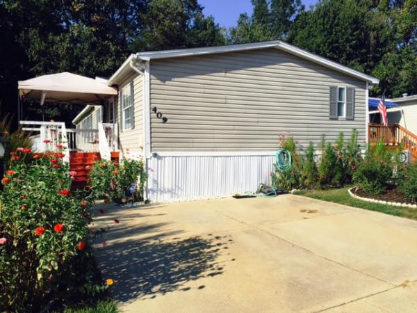 Boone's Mobile Estates 409 Boones DriveLothian, MD 20711