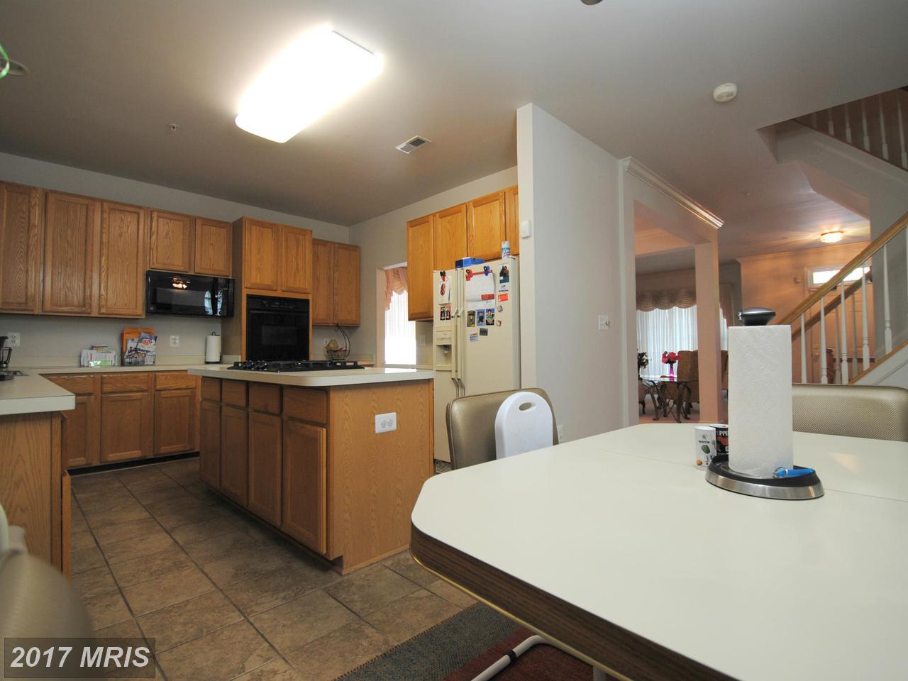 9118 FOX PARK RD, Clinton, MD 20735