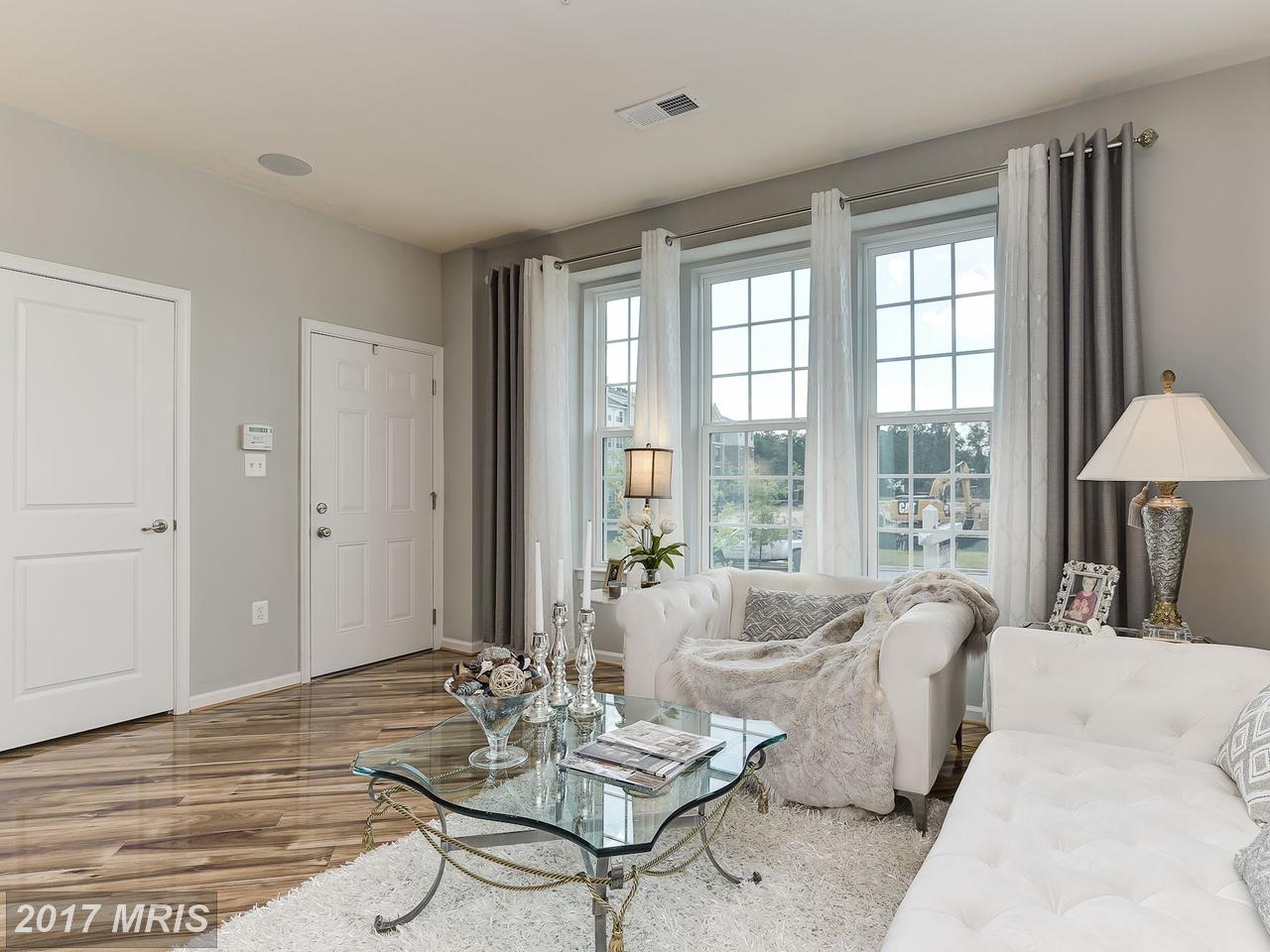 8123 GREENBELT STATION PKWY, Greenbelt, MD 20770