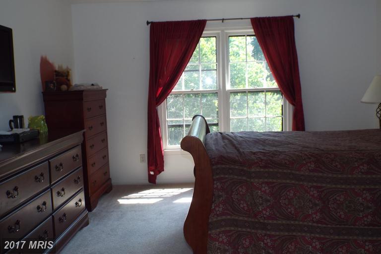 18 DELLCASTLE COURT, Montgomery Village, MD 20886
