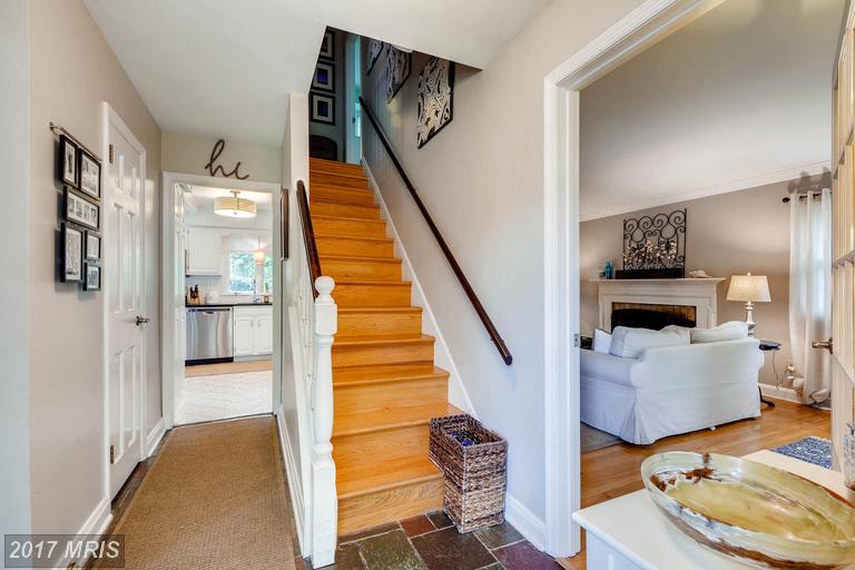 4 STONEGATE COURT, Cockeysville, MD 21030