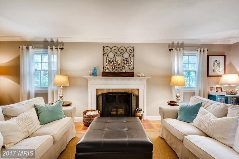 4 STONEGATE COURT, Cockeysville, MD 21030
