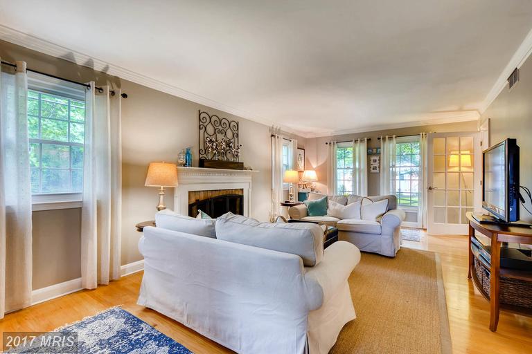 4 STONEGATE COURT, Cockeysville, MD 21030