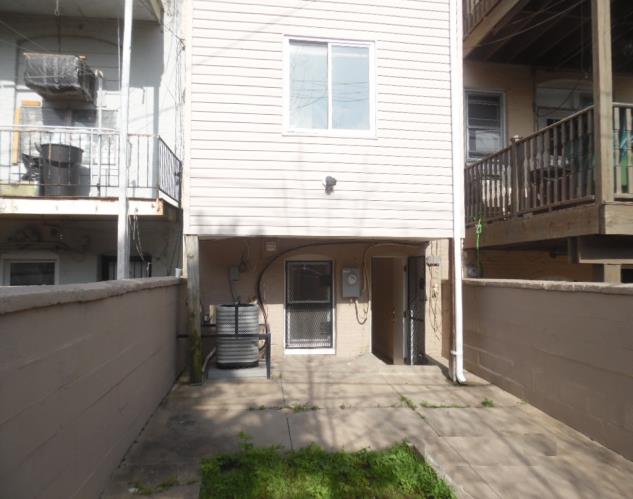 613 North Luzerne AveBaltimore, MD, 21205Baltimore City County