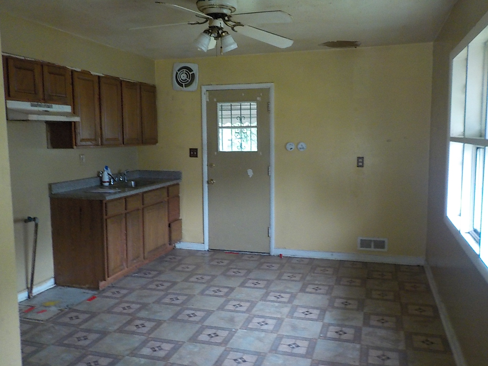 6406 Laurelton AveBaltimore, MD, 21214Baltimore City County