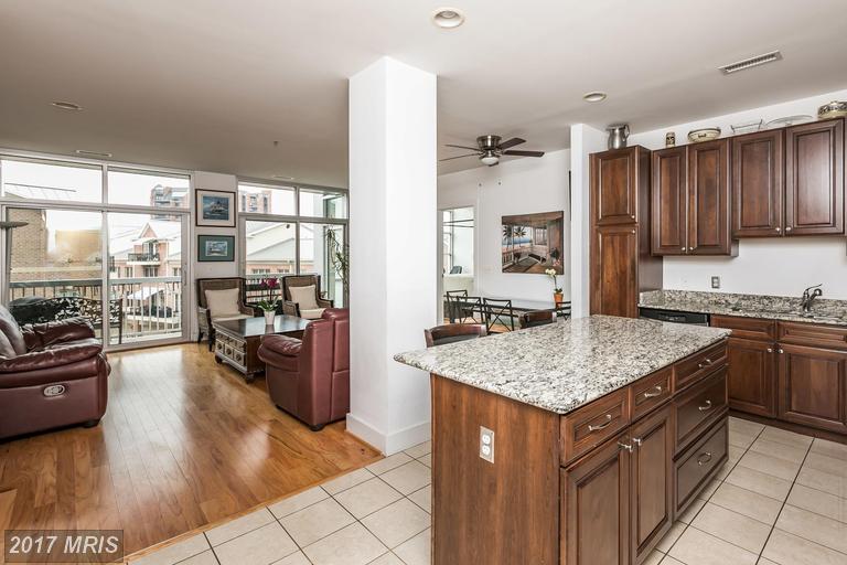 2772 LIGHTHOUSE POINT EAST, Baltimore, MD 21224