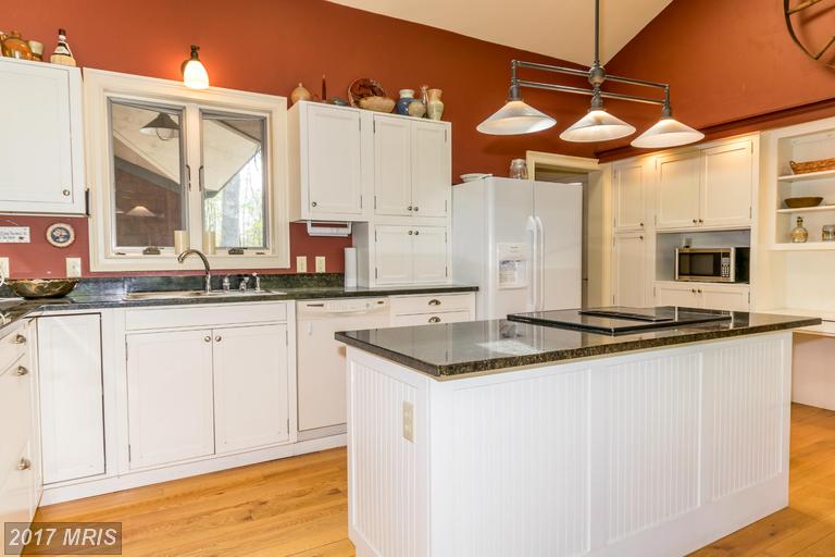 41 ROBINWOOD DRIVE, Oakland, MD 21550
