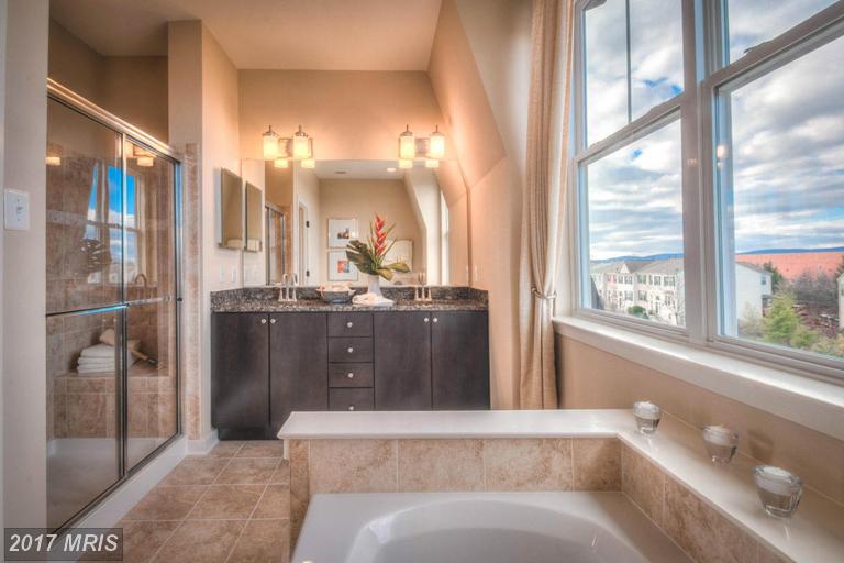 1402 LAUREL WOOD WAY, Frederick, MD 21701