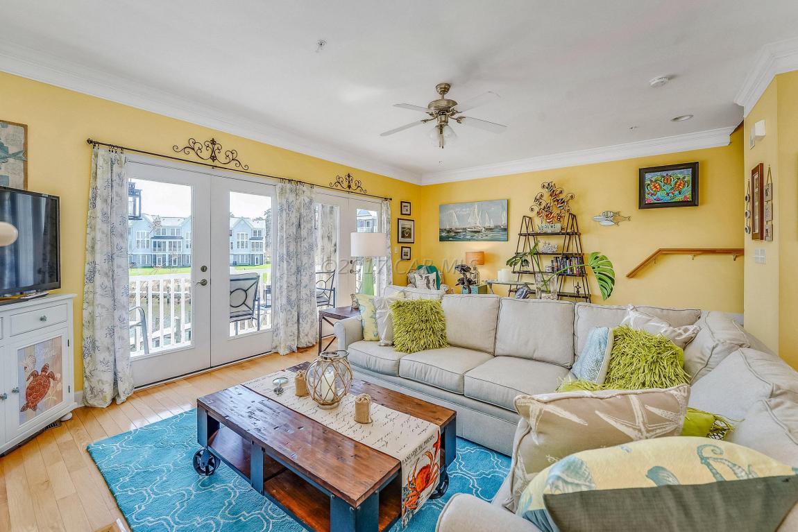 11200 Seabiscuit Ln, Berlin, MD 21811