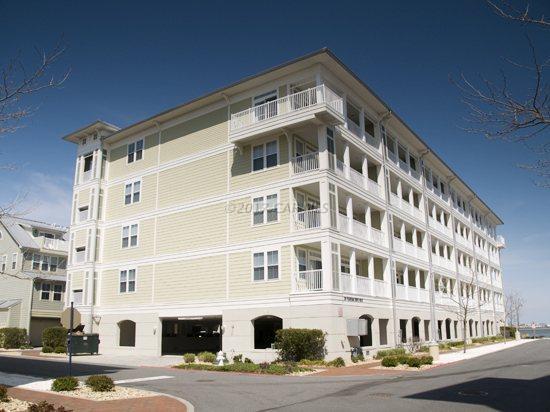 39 W Fountain Dr, Ocean City, MD 21842