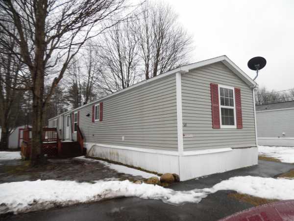 Maplewood Manor 17 Pond DriveBrunswick, ME 04011