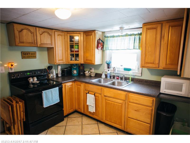 5 Tobacco RD, Lebanon, ME 04027