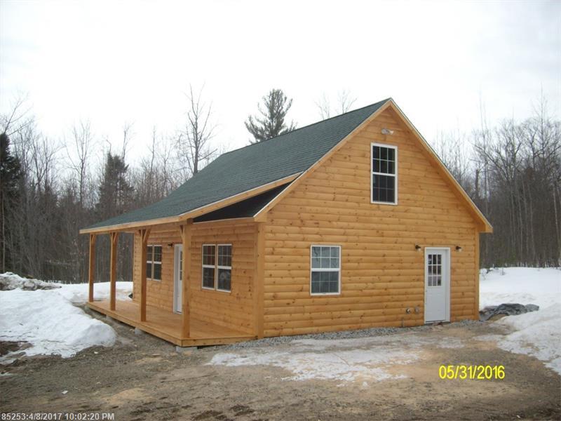 13 Merrifield CIR, Sebago, ME 04029