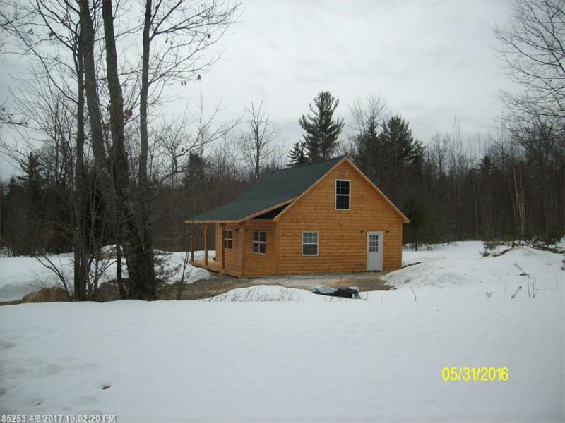 13 Merrifield CIR, Sebago, ME 04029
