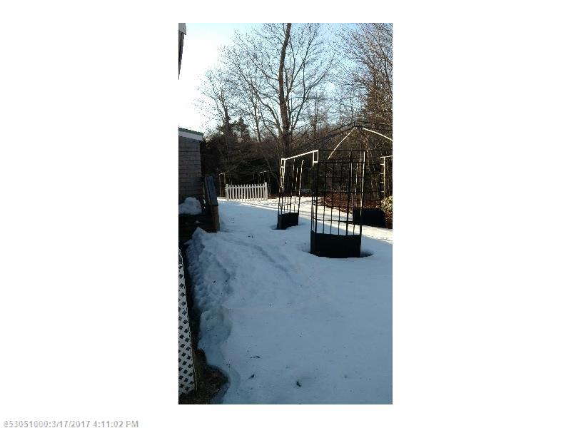 20 Shorebreezes Ln 20, Kennebunk, ME 04043