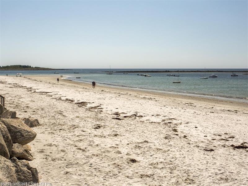 245 Kings HWY, Kennebunkport, ME 04046
