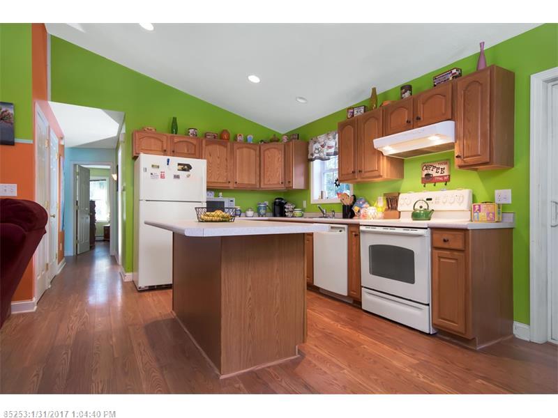 37 Silver LN, Limerick, ME 04048