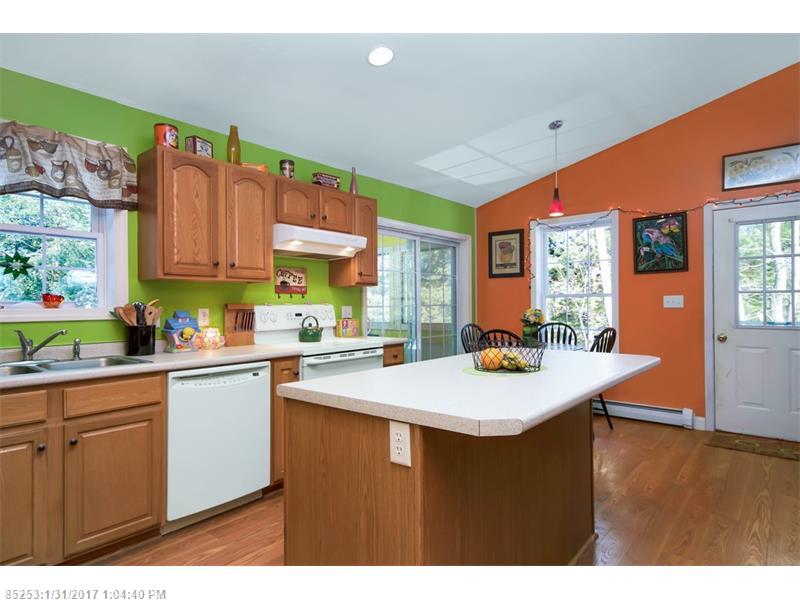 37 Silver LN, Limerick, ME 04048
