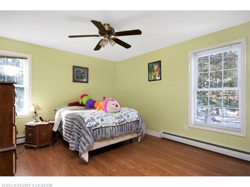 37 Silver LN, Limerick, ME 04048