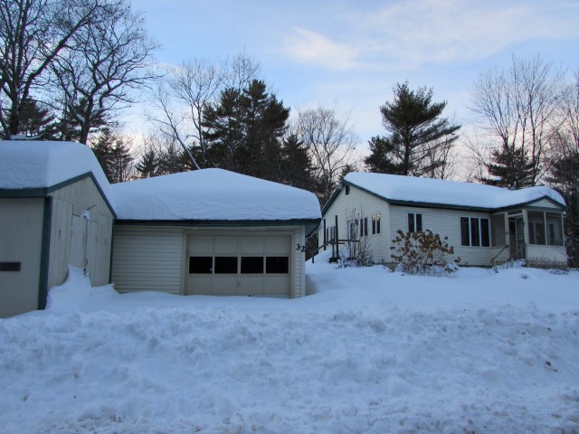 32 Clement RdNaples, ME, 04055Cumberland County