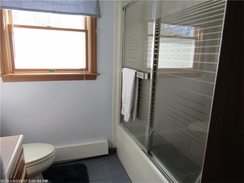 30 Old Portland RD, Waterboro, ME 04061